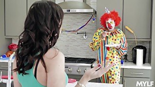 Kinky fucking on the bed between a clown and kinky Alana Cruise