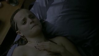 Mena Suvari - 'Stuck'