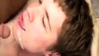 Sloppy Facial Followed By Messy Sperm Makeout!