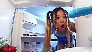 Facesitting ebony MILF seduces Asian lez in kitchen