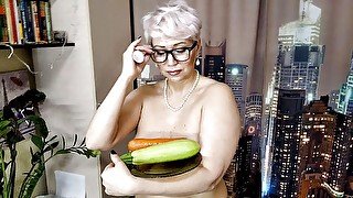 MILF secretary with zucchini and carrots in wet mature cunt...