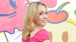 Blonde beauty Lily LaBeau swallows the load of her horny boyfriend