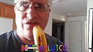 Neighborhood Slut tries to deep throat a banana