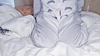 ADORABLE LOUD FTM IN PYJAMAS PLAYS WITH HIMSELF AND CUMS MULTIPLE TIMES - ARWENHONEYPIE