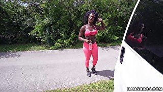 Chubby ebony stranger Vickie Starxxx sucks a white dick in the van