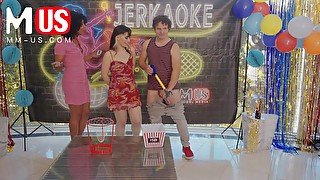 Jerkaoke - Aria Lee and Robby Echo