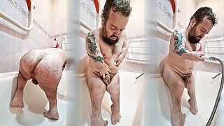 Midget shows big ass and cum three times