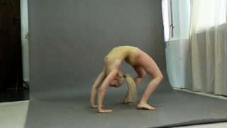 Dora Tornaszkova flexible gymnast super hot naked