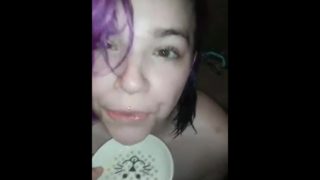 Daddy rewards kitten with piss in her mouth & her licking his feet (3 sessions)