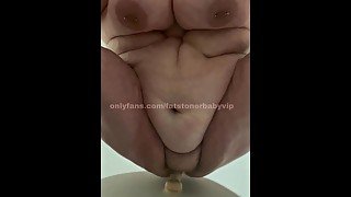 watch my belly jiggly as i fuck my dildo