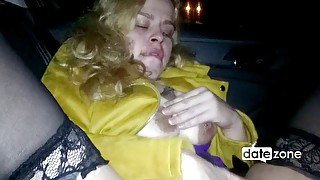 Blowjob and fucking a blonde in the car