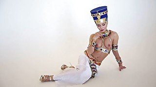 Egyptian nude photoshoot backstage