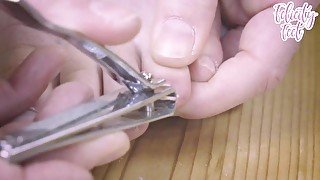 Clipping my long dancer toe nails