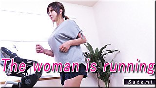 The woman is running - Fetish Japanese Video