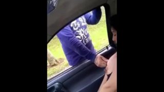 hot milf stop her car and choss a men to sucking dick by chance