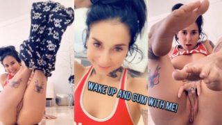 Tight Body Tattoo MILF Joanna Angel starts the day masturbating