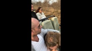 PUBLIC BLOWJOB IN SAFARI-I suck his cock,he cum and i swallow all his sperm