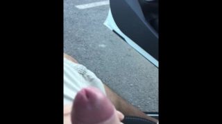 Roadside wank no cum.