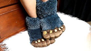 Slippers excitation