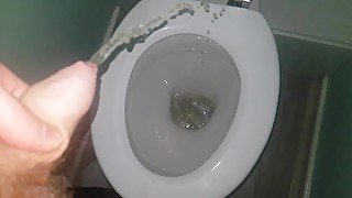 Pissing in slow motion (uncut/hot smegma)