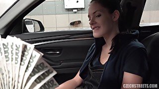 Anie Darling In Car Wash