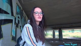 Hot Czech body fucked under bridge