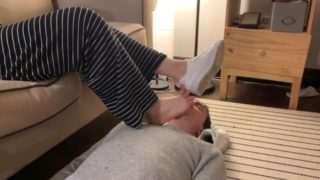 Girlfriend makes me smell her feet after shopping in her smelly shoes