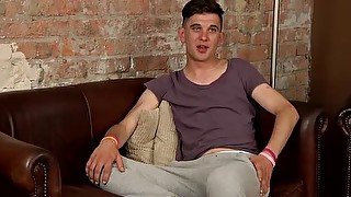 Gay deviant strokes big dick before shooting jizz solo