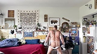 Strongman gets naked