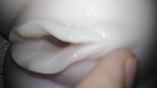 Orgasmo de coño viscoso hinchado papi lo disfruta - muñeca sexual