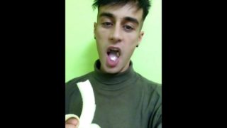 Eating food fetish - Chewing banana with crunchy sound