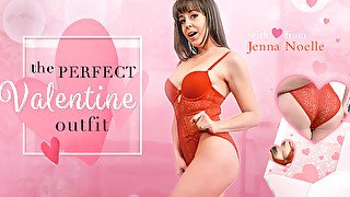 The Perfect Valentines Outfit! - Big Tits Cutie in Sensual Lingerie with an Hitachi Magic Wand and Tommy Torso