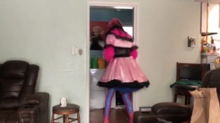 Sissy maid dose the laundry 