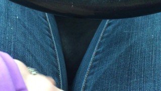 milf fingers self in car freakysamantha