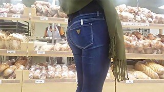 Tight ass want some bread