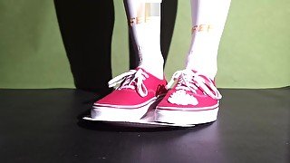 Pink Vans crush chewing gum