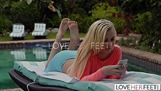 Bailey Brooke Yoga And Footjob