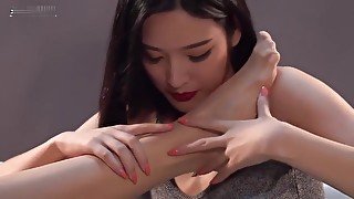 Lesbian Feet Worship (Ligui)