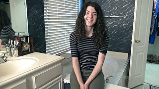 Silki Smith introduces herself in her bathroom