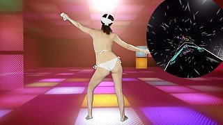 Part 1 of Week 5 - VR Dance Workout. I'm coming to expert level!