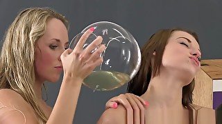 Lick her fresh pee from my dripping toes