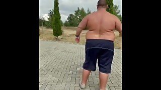 Fat cigarbear showing off