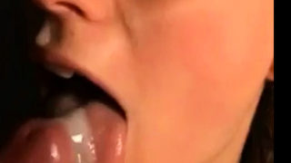 He cums in her mouth