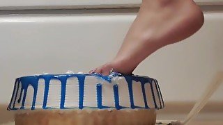 Bought a cake to step on with my Barefoot