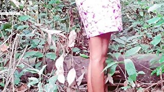 කොටයක් උඩ බණ්ඩක්ක ගහන සෙවල හුත්ත Sri Lankan girl jungle outdoor sinhala clear voice