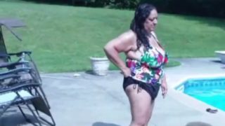 Me and my busty 50yo desi aunty fwb at the pool