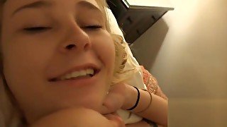 Hot date with Peyton Coast ends with jizz in her cooch