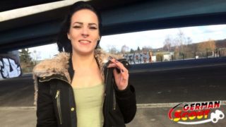 GERMAN SCOUT - TEEN MARIE AUS BERLIN FÜR GELD BEI CASTING GEFICKT