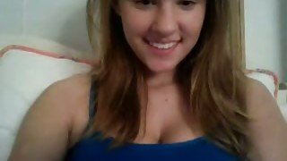 Busty webcam teen showed me her boobies