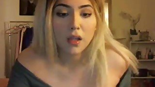 Trans girl camshow